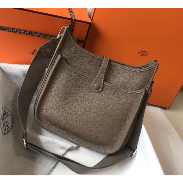 Hermes Evelyne III 29 PM Bag In Taupe Clemence Leather - Image 2