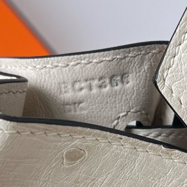 Hermes Birkin 25 Retourne Handmade Bag In Beton Ostrich Leather - Image 6
