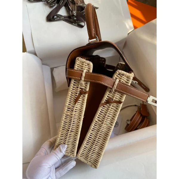 Hermes Picnic Kelly 28cm Bag in Wicker with Barenia Leather - Image 6