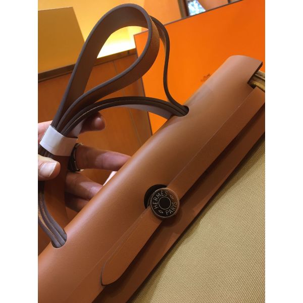Hermes Herbag Zip 31cm Bag In Brown And Beige - Image 4