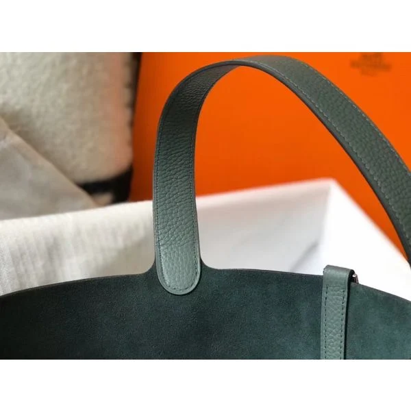 Hermes Picotin Lock 22 Bag In Vert Amande Clemence Leather - Image 8