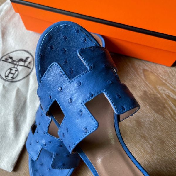 Hermes Oasis Sandals in Blue Hydra Ostrich Leather - Image 3