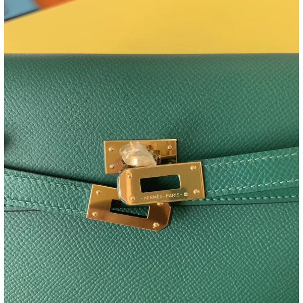 Hermes Kelly Classique To Go Wallet In Malachite Epsom Calfskin - Image 4