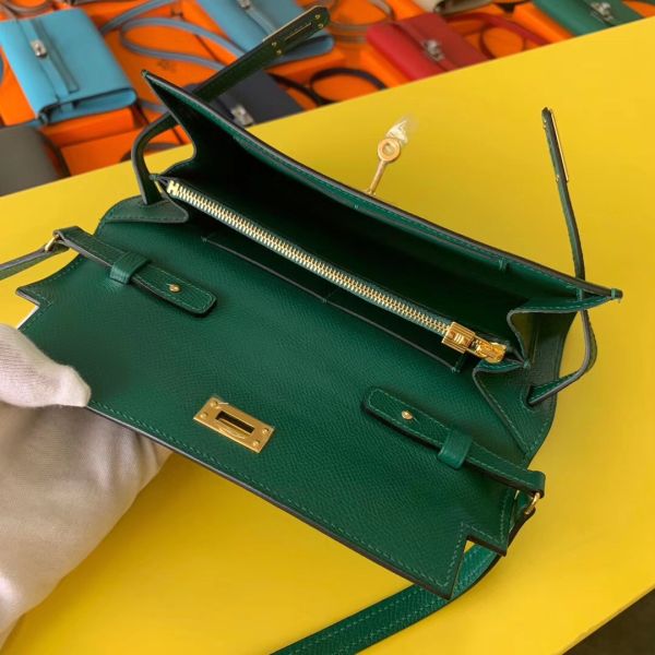 Hermes Kelly Classique To Go Wallet In Malachite Epsom Calfskin - Image 5