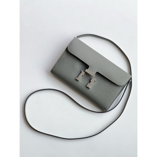 Hermes Constance To Go Wallet in Gris Meyer Epsom Calfskin - Image 2