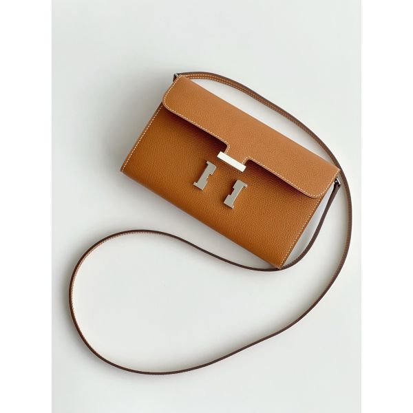 Hermes Constance To Go Wallet in Gold Epsom Calfskin - Image 2